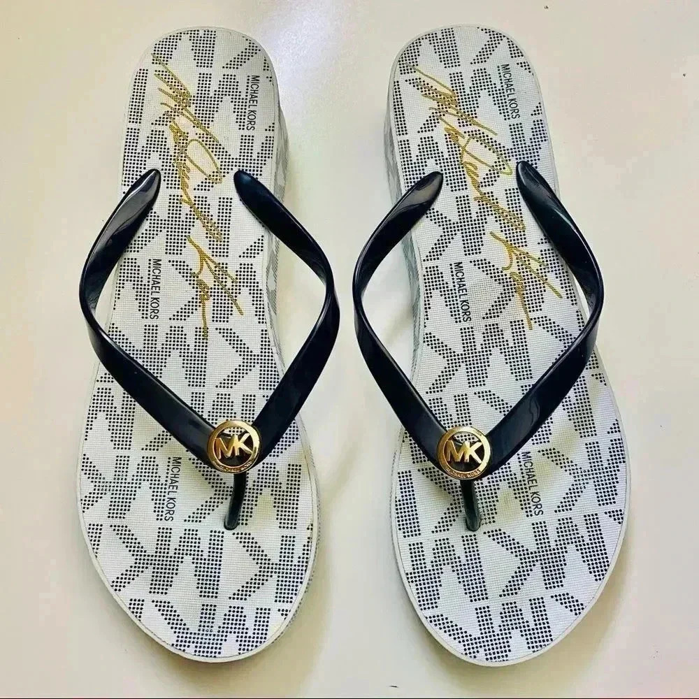 Micheal Kors Bedford Wedge Flip Flops - Picture 2 of 8